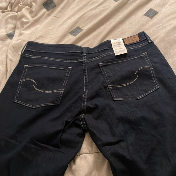 Levi’s Denin Capri - Picture 9 of 9